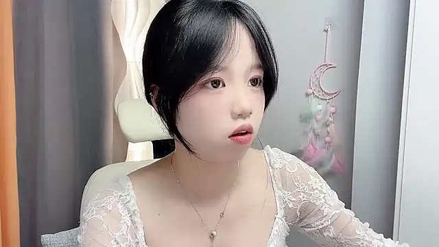 Snapshot of Xiaoqing00 chatting on 06-06-26, 04:06 Xiaoqing00 online show from 06-06-26, 04:06