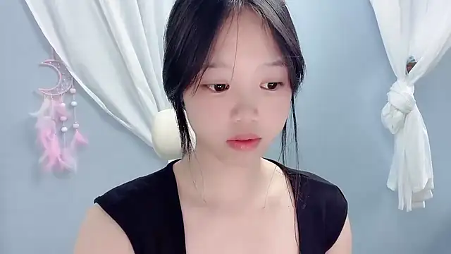 Snapshot of Xiaoqing00 chatting on 06-22-26, 03:47 Xiaoqing00 online show from 06-22-26, 03:47