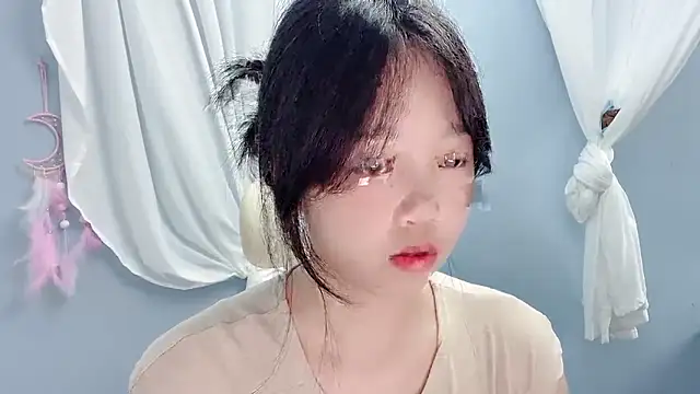 Snapshot of Xiaoqing00 chatting on 06-25-26, 04:45 Xiaoqing00 online show from 06-25-26, 04:45