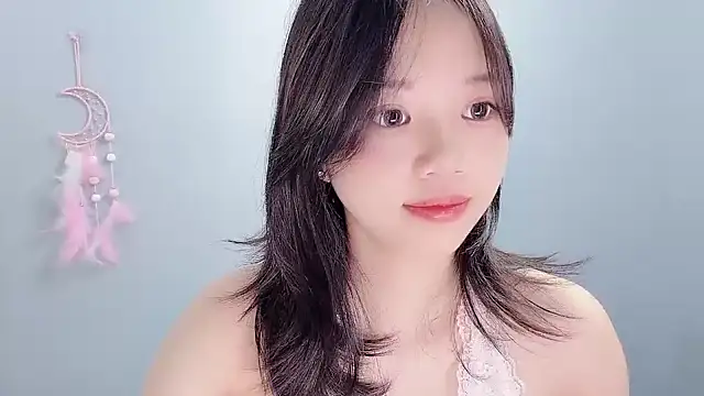 Snapshot of Xiaoqing00 chatting on 07-10-26, 04:39 Xiaoqing00 online show from 07-10-26, 04:39