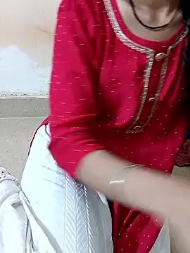 Snapshot of Baby-Doll_ chatting on 05-12-26, 05:37 Baby-Doll online show from 05-12-26, 05:37