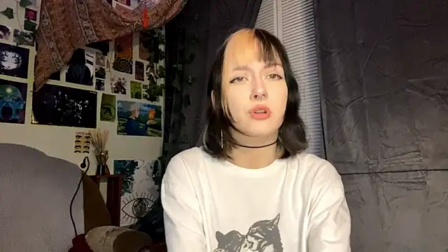 Snapshot of AllegraStaffieri chatting on 04-08-26, 09:15 AllegraStaffieri online show from 04-08-26, 09:15