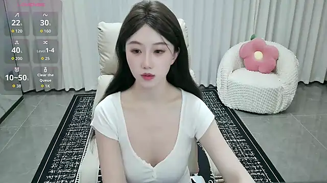 Snapshot of LUNYI-CC chatting on 07-07-26, 12:42 LUNYI-CC online show from 07-07-26, 12:42