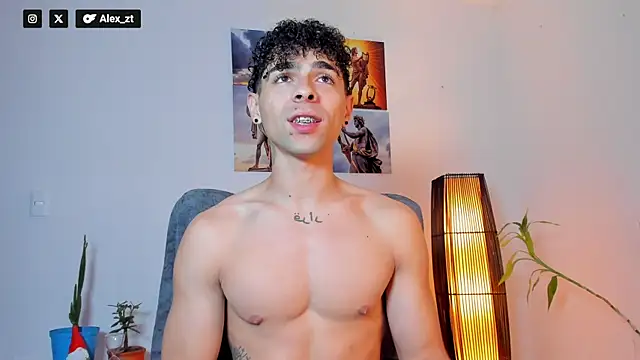 Snapshot of Alex_zt7 chatting on 07-13-26, 04:54 Alex zt7 online show from 07-13-26, 04:54