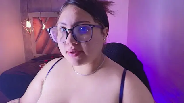 Snapshot of Dreamboo__ chatting on 05-06-26, 11:48 Dreamboo online show from 05-06-26, 11:48