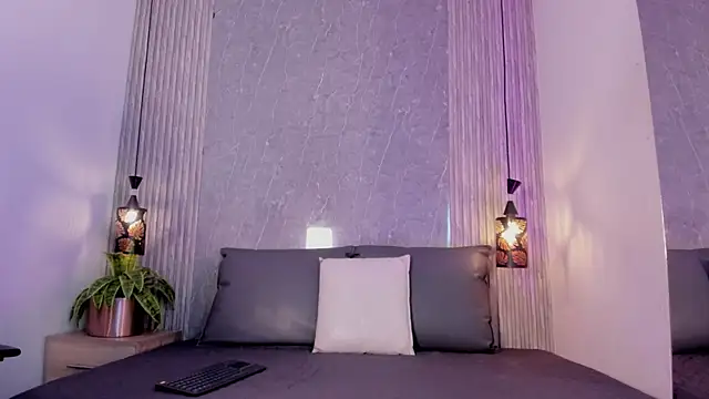 Snapshot of Charlotte_fuentes chatting on 05-03-26, 12:33 Charlotte fuentes online show from 05-03-26, 12:33