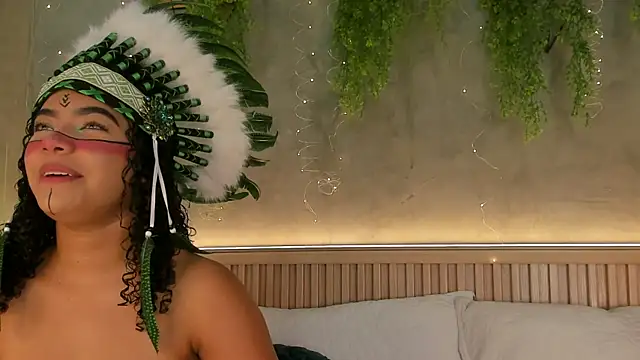 Snapshot of Layla_Banks chatting on 07-18-26, 07:17 Layla Banks online show from 07-18-26, 07:17