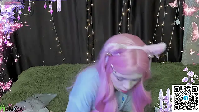 MisaRisaChan online show from 04-12-26, 06:40