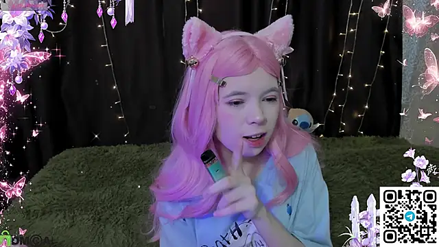 MisaRisaChan online show from 04-13-26, 07:47