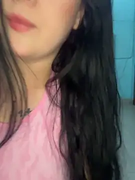 Snapshot of fer_latina26 chatting on 04-18-26, 05:00 fer latina26 online show from 04-18-26, 05:00