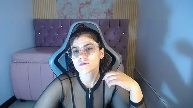 Snapshot of Scarlett_jhonson_ch chatting on 05-08-26, 07:41 Scarlett jhonson ch online show from 05-08-26, 07:41