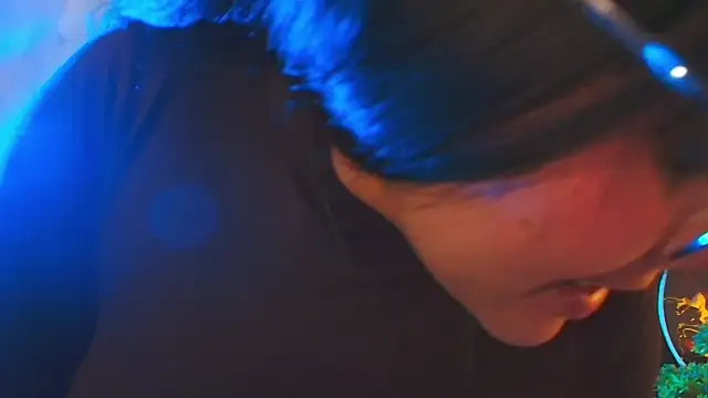 ambar  devon online show from 04-19-26, 07:38