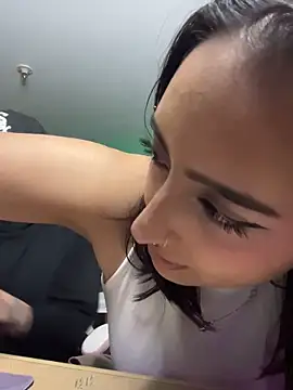 hotlatinocouple   online show from 06-03-26, 12:02