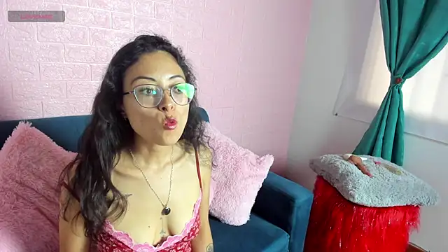 Snapshot of Kat_santana chatting on 04-13-26, 09:53 Kat santana online show from 04-13-26, 09:53
