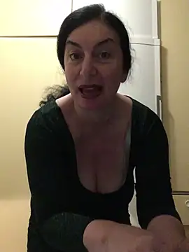 Snapshot of Lizzaa80 chatting on 06-02-26, 08:44 Lizzaa80 online show from 06-02-26, 08:44