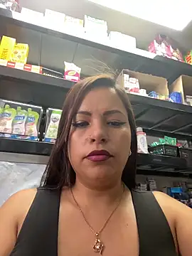 Snapshot of MIA_ROSSEEE chatting on 05-20-26, 02:23 MIA ROSSEEE online show from 05-20-26, 02:23