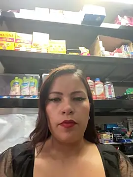 Snapshot of MIA_ROSSEEE chatting on 06-04-26, 01:17 MIA ROSSEEE online show from 06-04-26, 01:17