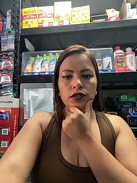 Snapshot of MIA_ROSSEEE chatting on 06-20-26, 07:27 MIA ROSSEEE online show from 06-20-26, 07:27