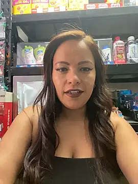 Snapshot of MIA_ROSSEEE chatting on 06-28-26, 05:08 MIA ROSSEEE online show from 06-28-26, 05:08