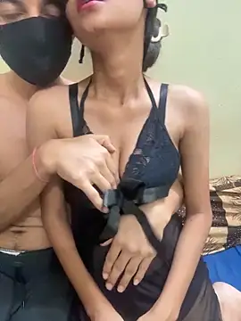 young couple76 online show from 04-18-26, 06:45