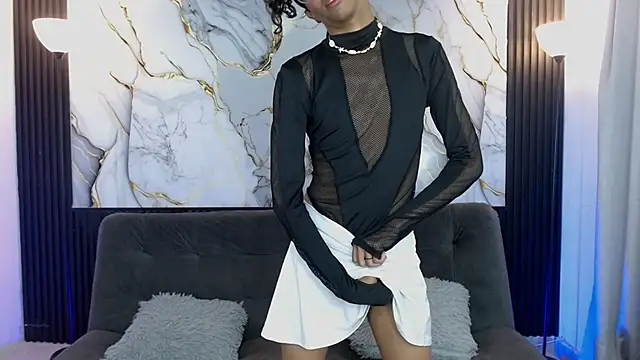 Snapshot of triiangel_latinboy chatting on 04-17-26, 12:35 triiangel latinboy online show from 04-17-26, 12:35