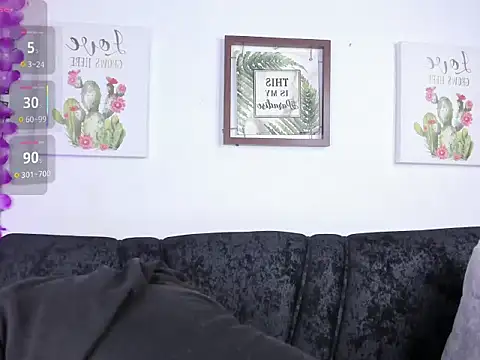 haly smif online show from 04-09-26, 02:00