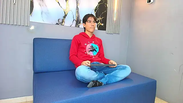 RAPHAEL NYON1 online show from 04-11-26, 03:44