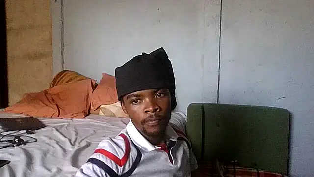 Snapshot of Nkazimulz chatting on 07-18-26, 10:41 Nkazimulz online show from 07-18-26, 10:41