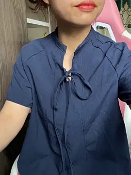 Snapshot of mayha11 chatting on 04-13-26, 07:03 mayha11 online show from 04-13-26, 07:03