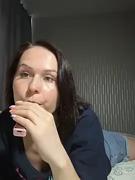Snapshot of Hopefully_ chatting on 06-18-26, 09:14 Hopefully online show from 06-18-26, 09:14