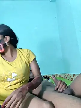 Snapshot of Hot-Couple4 chatting on 05-08-26, 04:01 Hot-Couple4 online show from 05-08-26, 04:01