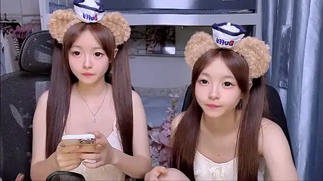 xiaoqiao-daqiao online show from 05-18-26, 09:26