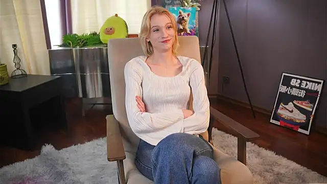 Snapshot of GildaThurgood chatting on 04-10-26, 05:34 GildaThurgood online show from 04-10-26, 05:34