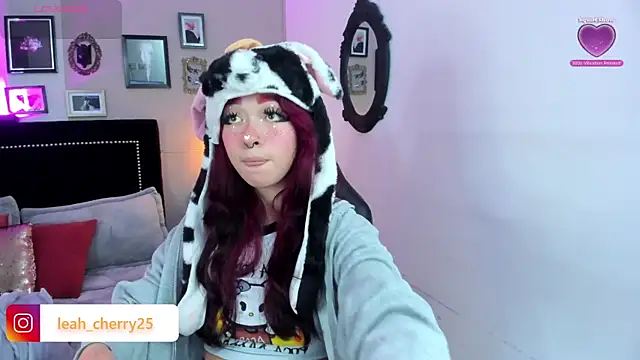 Leah cherry online show from 05-25-26, 08:59