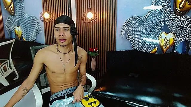 Snapshot of Skinny_cute_Alyer chatting on 06-26-26, 07:18 Skinny cute Alyer online show from 06-26-26, 07:18