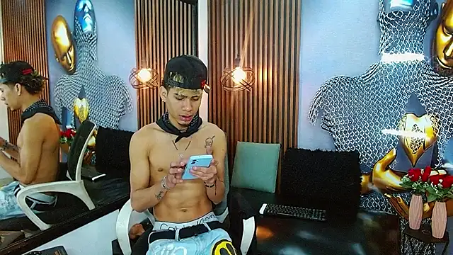 Snapshot of Skinny_cute_Alyer chatting on 07-08-26, 02:38 Skinny cute Alyer online show from 07-08-26, 02:38