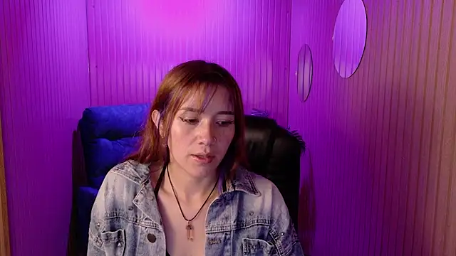 Snapshot of Emily_Cherry_ chatting on 05-02-26, 02:11 Emily Cherry online show from 05-02-26, 02:11