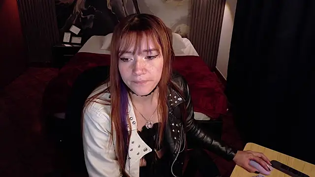 Snapshot of Emily_Cherry_ chatting on 05-15-26, 01:51 Emily Cherry online show from 05-15-26, 01:51