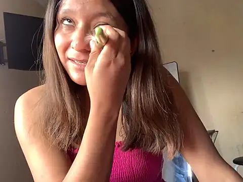 SolMlrena online show from 04-12-26, 08:58