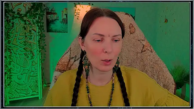 Snapshot of LanaRadiance chatting on 06-17-26, 01:01 LanaRadiance online show from 06-17-26, 01:01