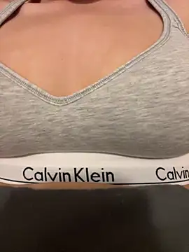 zoey166 online show from 04-15-26, 05:31