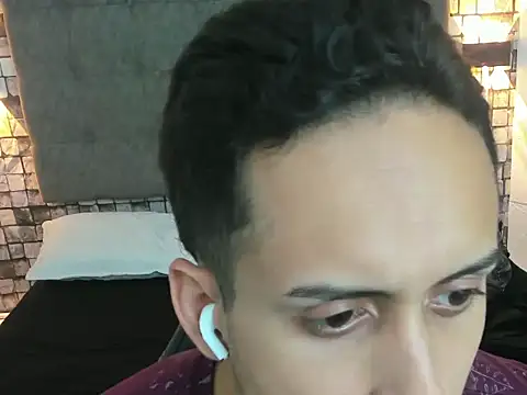 Zack isback online show from 04-15-26, 07:58