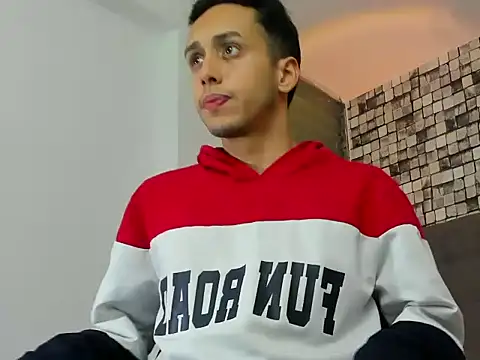 Zack isback online show from 04-16-26, 07:25