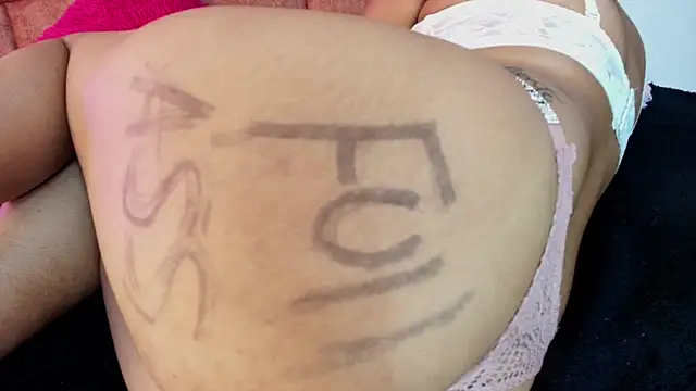 Snapshot of Mia_Nasty_Dirty chatting on 04-12-26, 08:25 Mia Nasty Dirty online show from 04-12-26, 08:25