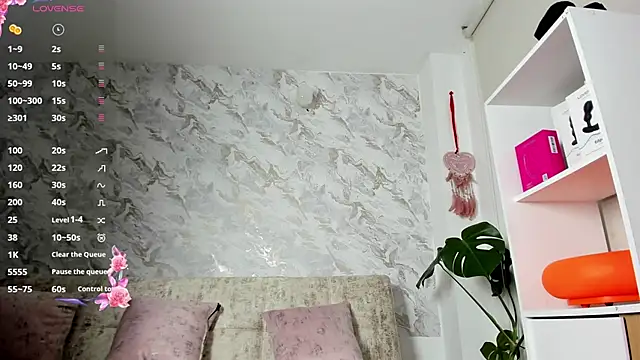 Snapshot of missallydoll chatting on 05-26-26, 11:28 missallydoll online show from 05-26-26, 11:28