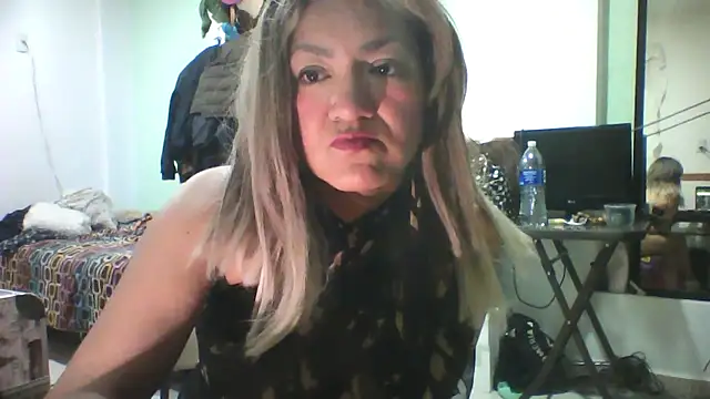 Snapshot of Mich76 chatting on 07-01-26, 03:30 Mich76 online show from 07-01-26, 03:30