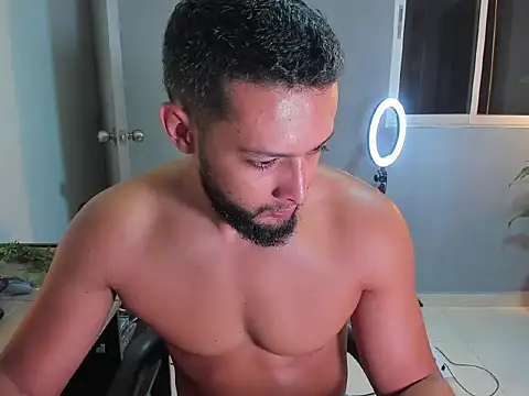 Snapshot of Juan_Calix chatting on 04-13-26, 10:15 Juan Calix online show from 04-13-26, 10:15