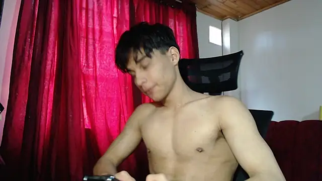 Snapshot of Marck-Pro chatting on 05-12-26, 07:33 Marck-Pro online show from 05-12-26, 07:33