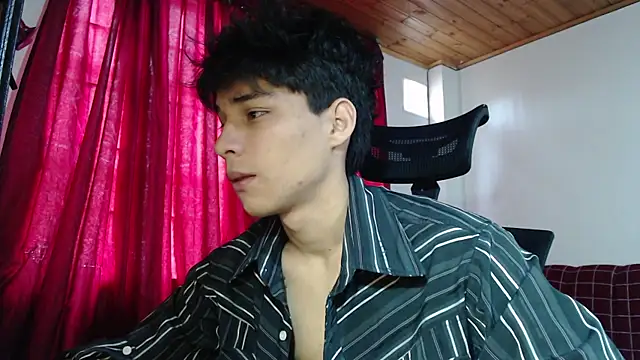 Snapshot of Marck-Pro chatting on 07-10-26, 03:47 Marck-Pro online show from 07-10-26, 03:47