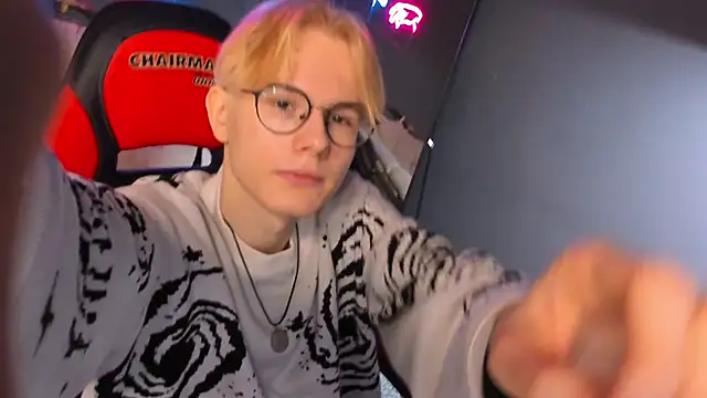 Liam Blair online show from 04-10-26, 05:56